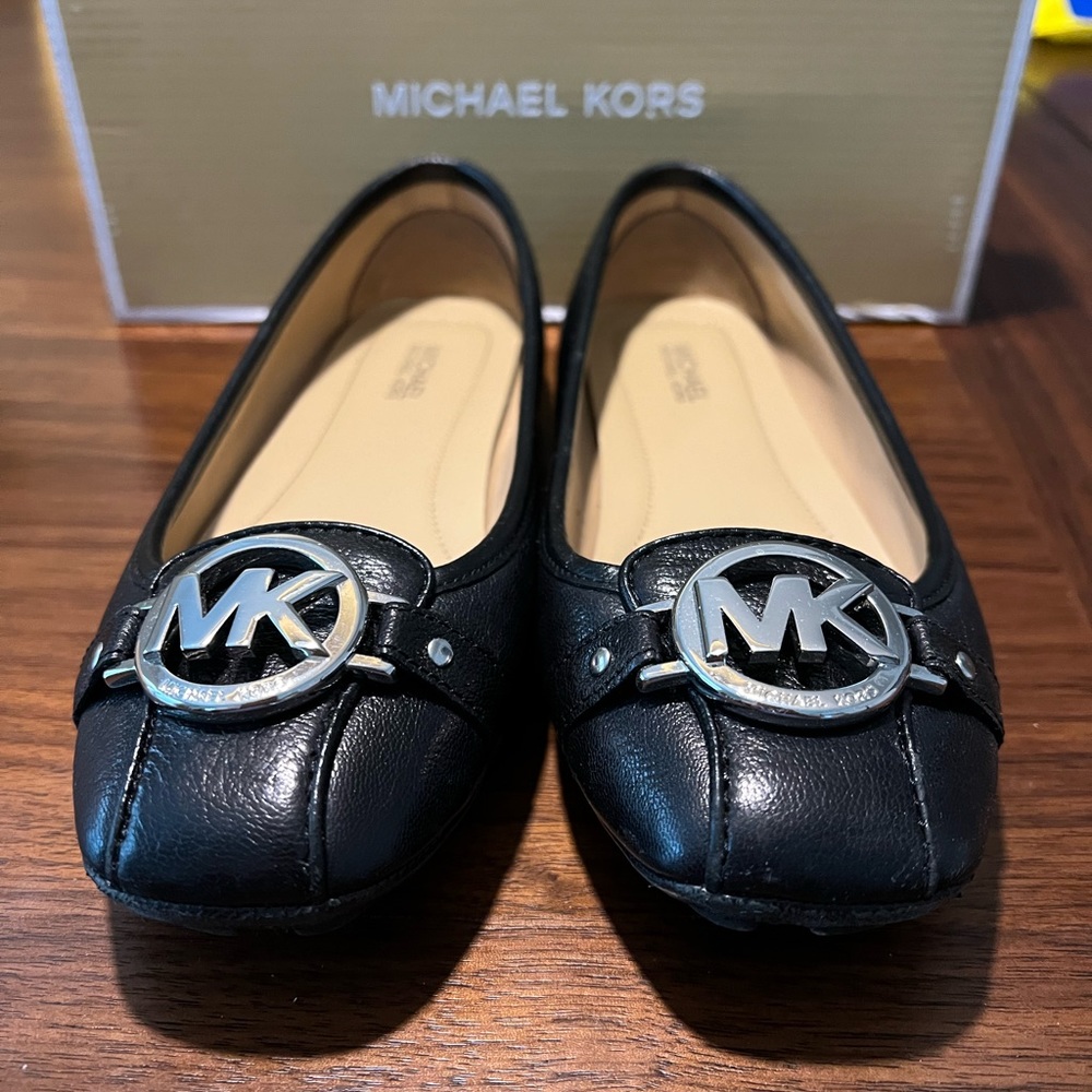 Michael Kors flat shoes 6.5 black